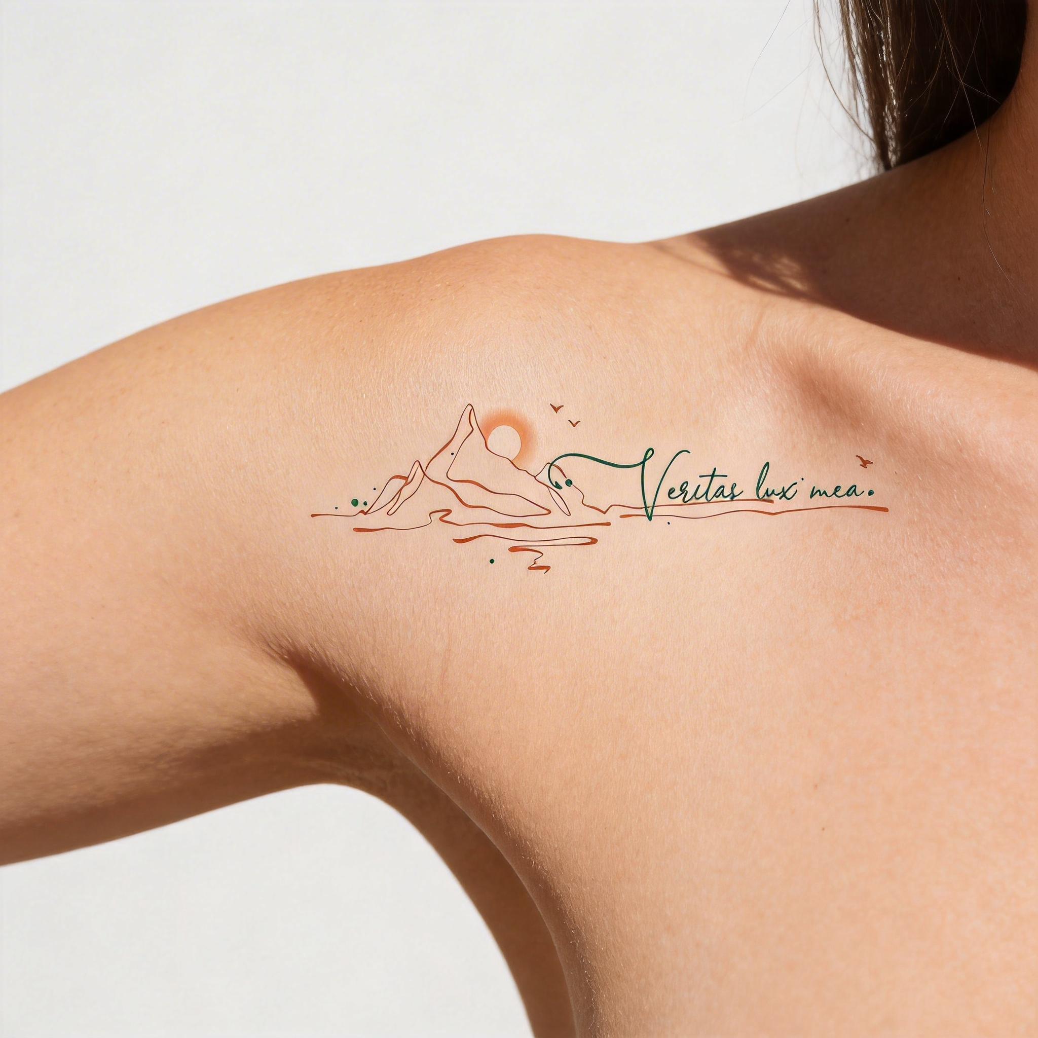 Tatouage temporaire couleur citation latine « Vestas lux mea. » (2 feuilles par set)